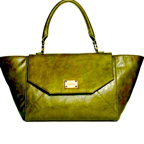 Rich Olive ❤️ Green ❤️ Single Handle ❤️ Golden Hardware ❤️ Purse Bag ❤️ ❤️ ❤️ - Picture 2 of 4